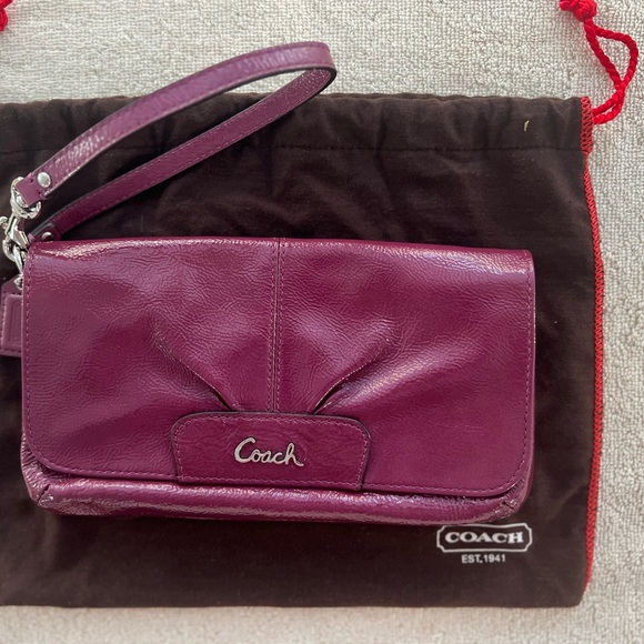Coach Ashley Large Flap Mini Bag/Wristlet/Clutch - 45981 - Picture 1 of 11